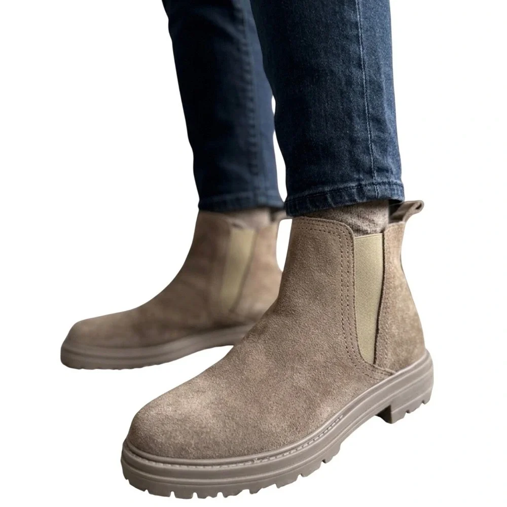 Steve Madden Marceline Taupe Suede Lug Sole Chelsea Ankle Boots Womens 10